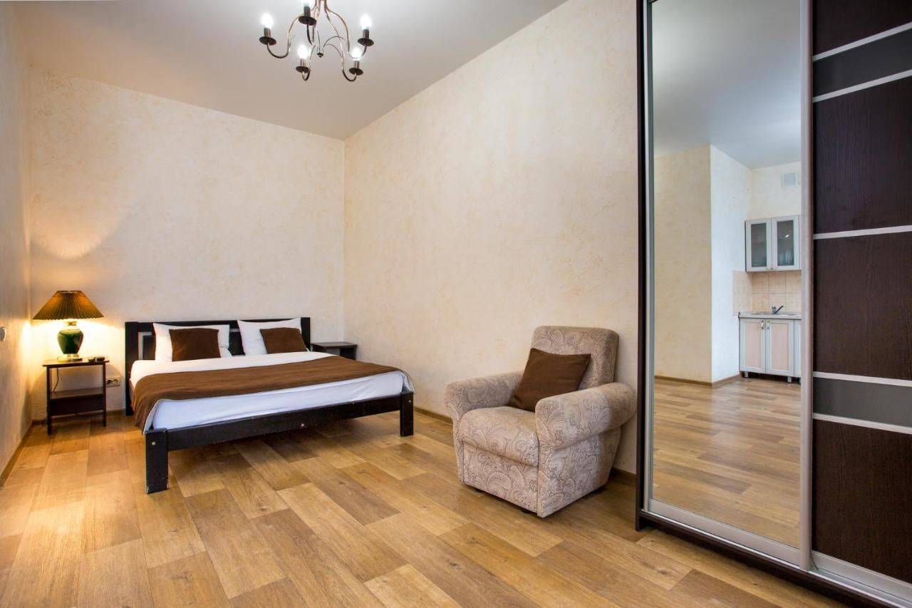 Почасовая аренда квартиры. Однокомнатная квартира киев. Почасовая аренда квартиры. Суточные квартиры в москве. Суточная квартира на метро планерная.